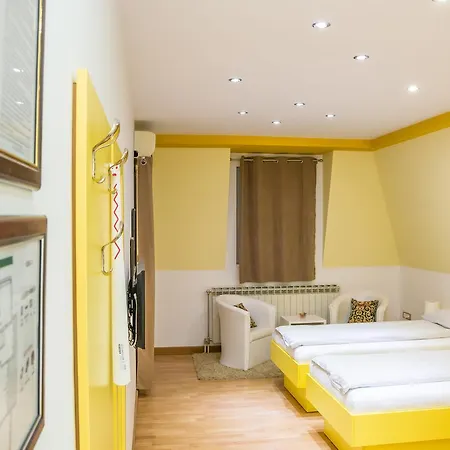 Kalanj I Sobe Apartamento Belgrado
