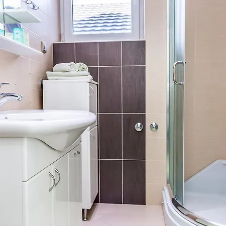 Kalanj I Sobe Apartamento Belgrado