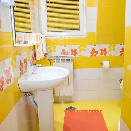 Kalanj I Sobe * Belgrado