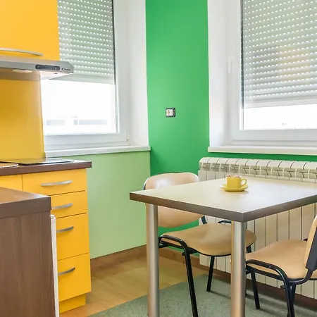 Kalanj I Sobe Apartamento Belgrado