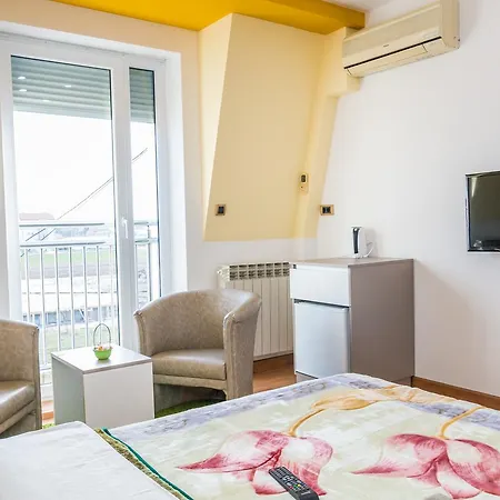 Kalanj I Sobe * בלגרד