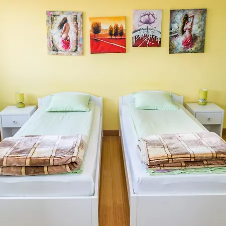 Kalanj I Sobe Apartamento Belgrado