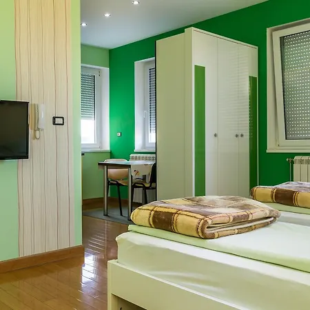 Apartamento Kalanj I Sobe