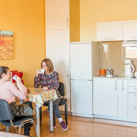 Kalanj I Sobe * Belgrado