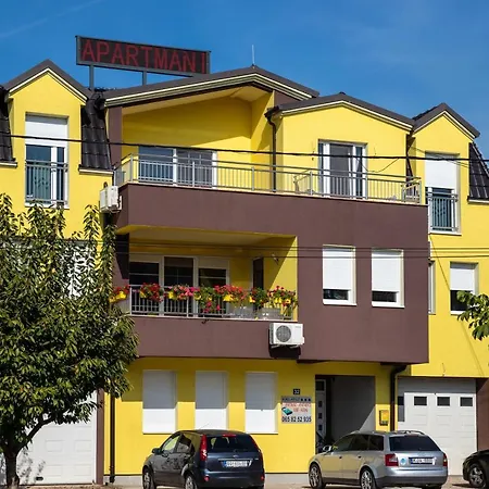 Apartamento Kalanj I Sobe *